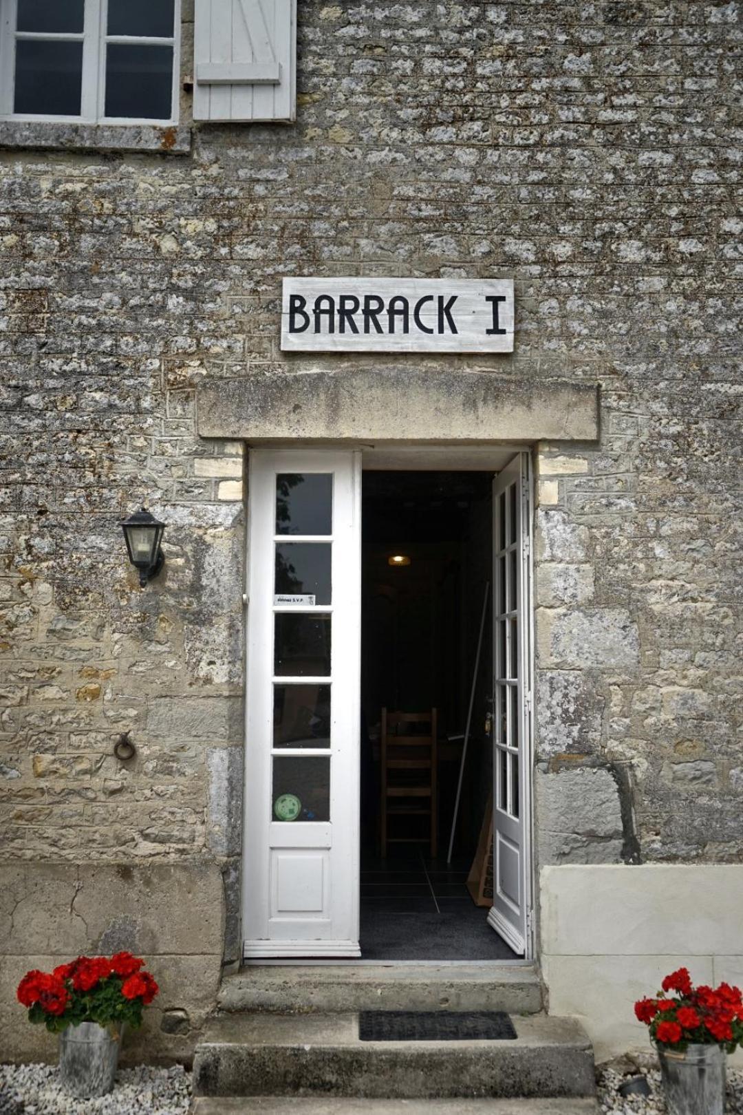Domaine Airborne Bed & Breakfast Carentan-les-Marais Oda fotoğraf
